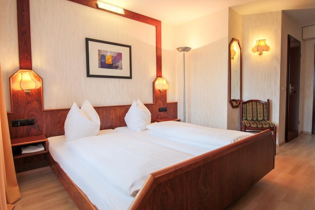 Hotel-Restaurant Lowen Süßen 객실 사진
