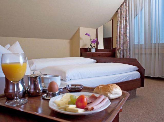 Hotel-Restaurant Lowen Süßen 외부 사진